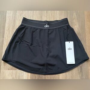 SOLD SOLD SOLD !!!!Alo Yoga Match Point Tennis Skirt Sz Small Black NWT
